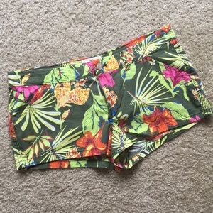 Hollister tropical floral print shorts